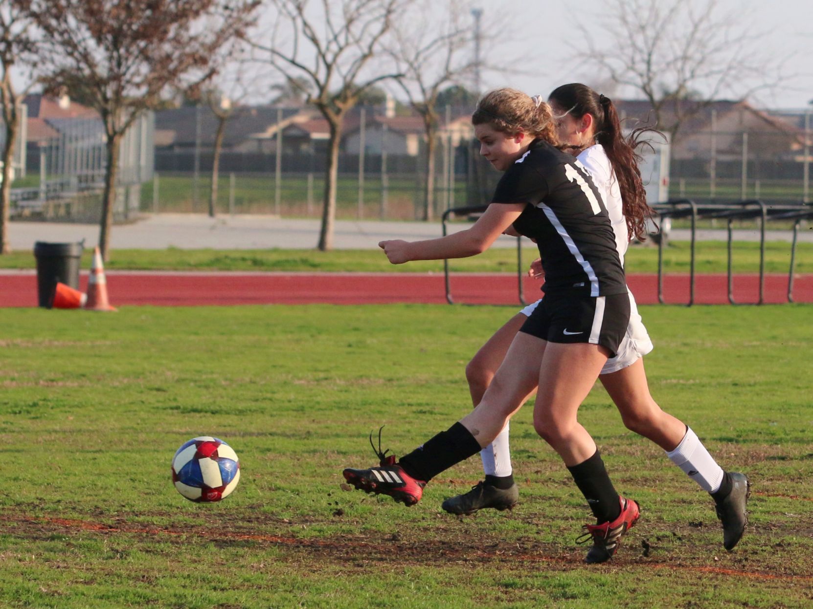 Fagundes’ goal downs Spartans, SP takes sole possession of first